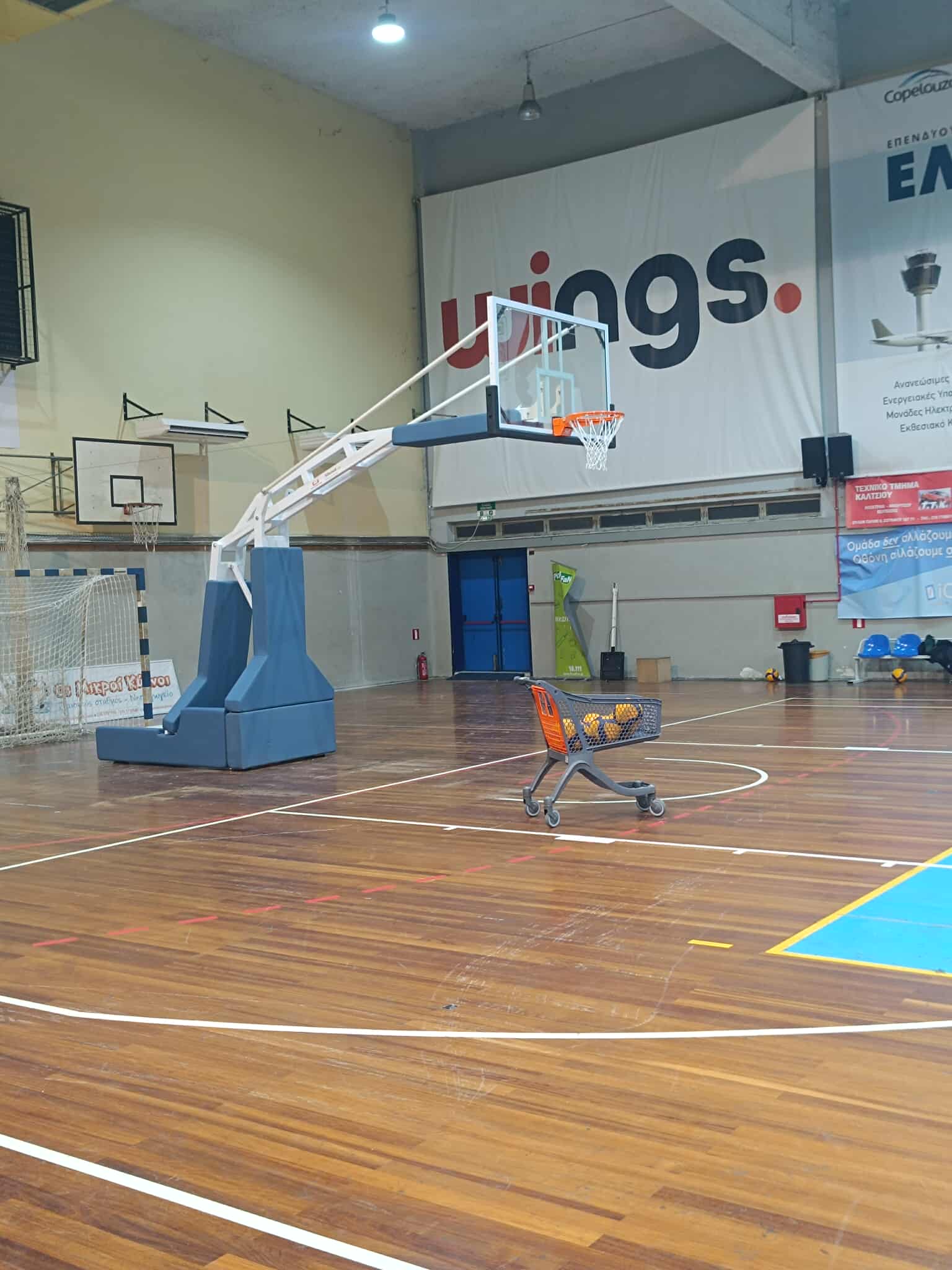 Αντικατάσταση μπασκετών στο Κλειστό Γήπεδο «ΑΝΤΩΝΗΣ ΦΩΤΣΗΣ»