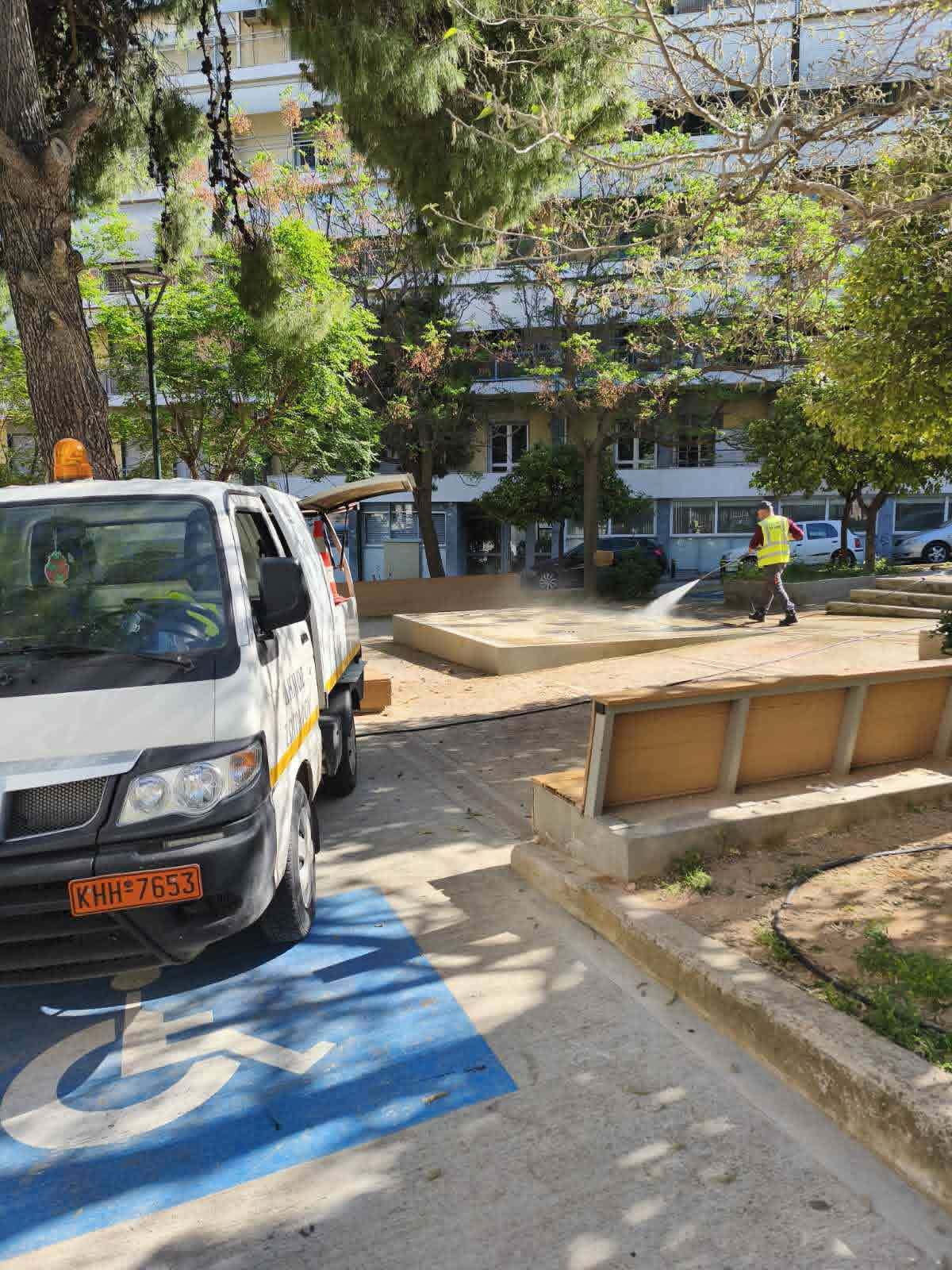 Συνεχίζονται με συνέπεια οι παρεμβάσεις καθαριότητας σε δημόσιους χώρους του Δήμου Ζωγράφου