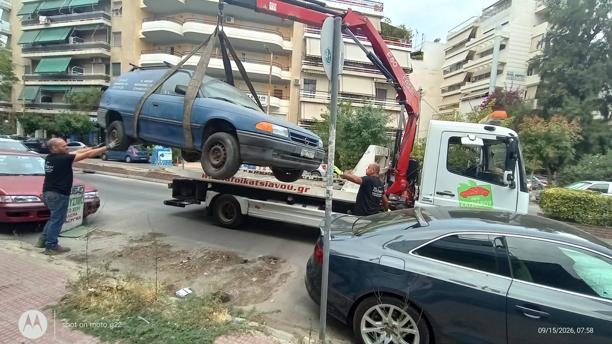 Δυναμικά ξεκίνησαν τον Σεπτέμβριο οι απομακρύνσεις εγκαταλελειμμένων οχημάτων στον Δήμο Ζωγράφου