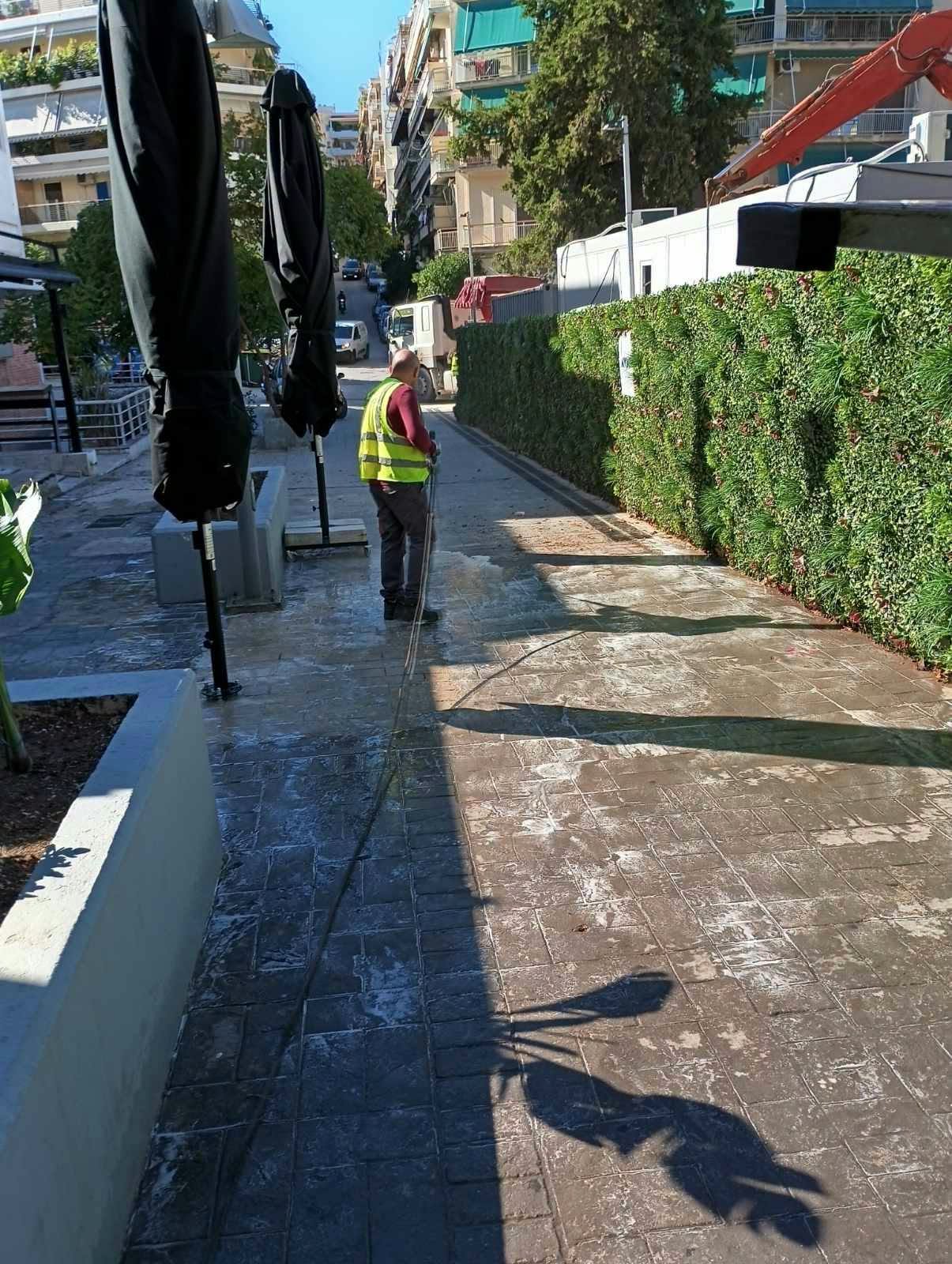 Συνεχίζονται τα πλυσίματα και οι καθαρισμοί σε κοινόχρηστους χώρους του Δήμου Ζωγράφου
