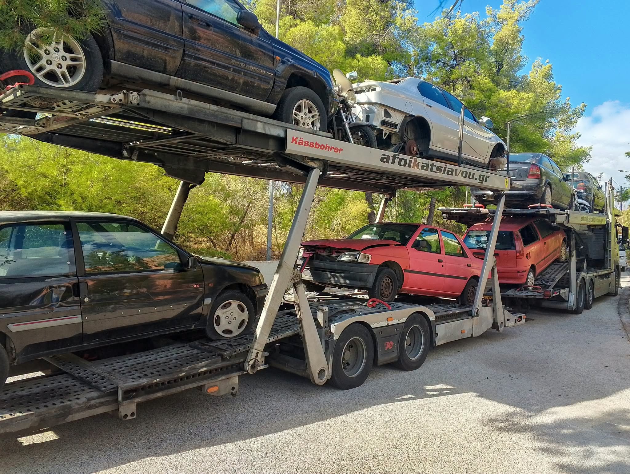 28 ακόμη εγκαταλελειμμένα οχήματα απομακρύνθηκαν από τον Δήμο Ζωγράφου